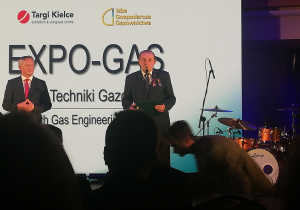 Wręczenie dyrektorowi orderu podczas EXPO-Gas