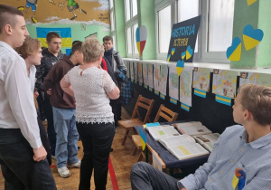 Uczniowie z Ukrainy prezentują elementy kultury ukraińskiej - historia