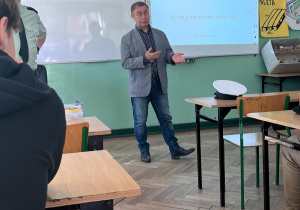Uczniowie podczas szkolenia