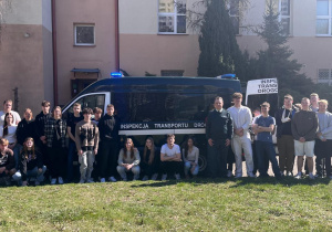 Uczniowie podczas części praktycznej szkolenia