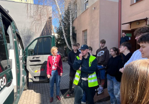 Uczniowie podczas części praktycznej szkolenia
