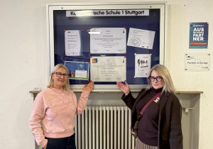 Historia naszej wspołpracy w gablotach w Kaufmannisch Schule 1