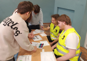 Uczniowie podczas konkursu